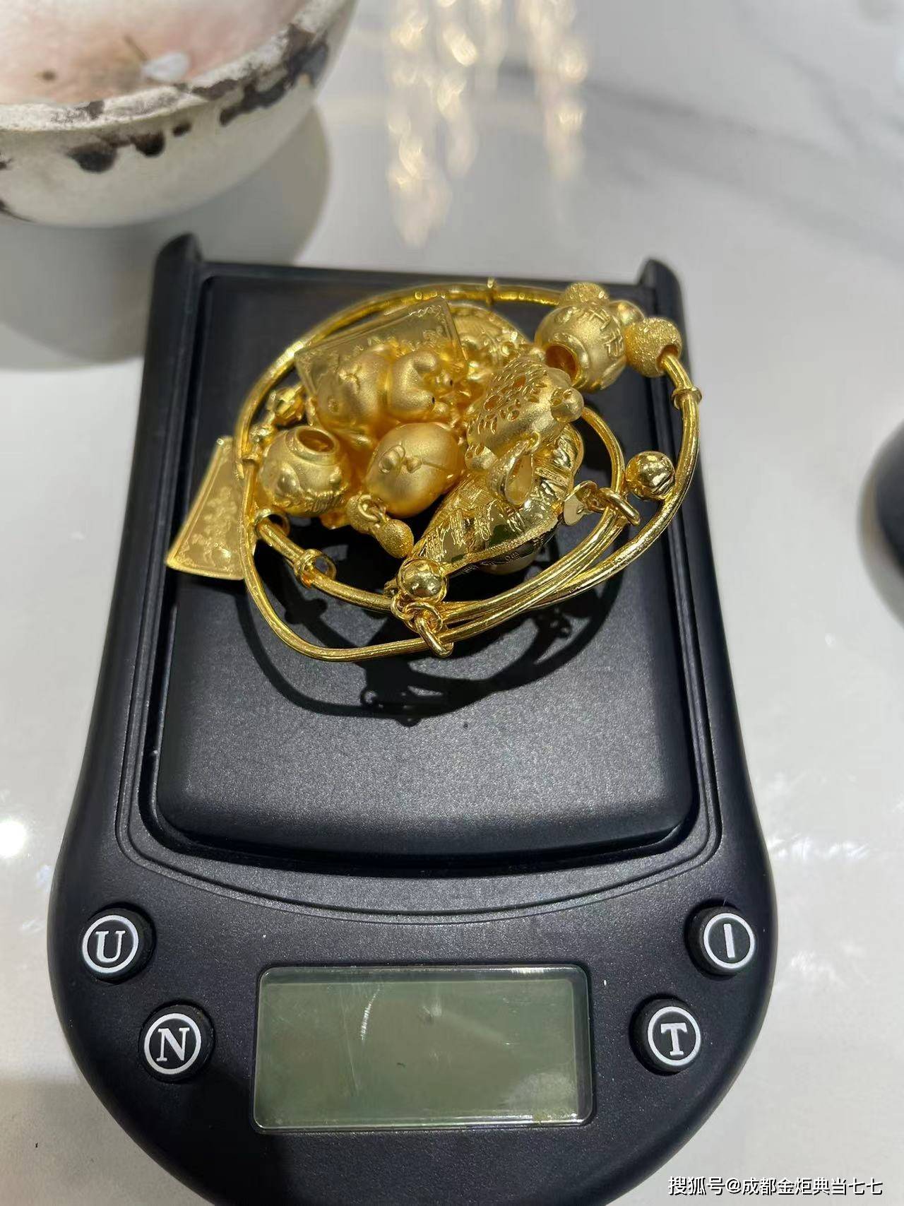 新昌最新24小时上门回收金价方法分析(最方便真实的新昌24小时上门回收黄金方法)